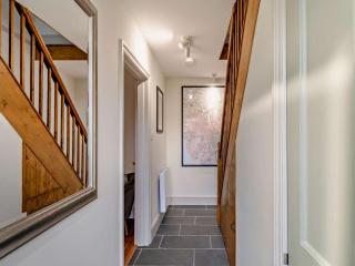 2 Bed in Keswick 90064 - 1