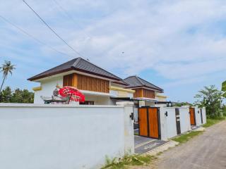 Karuna Villa with Garden - 8