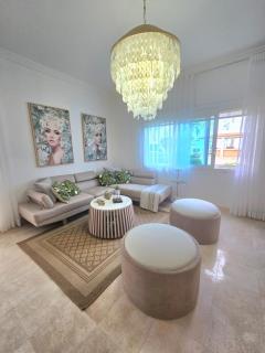 Beautiful 2 bedroom apartment on the beach - 8