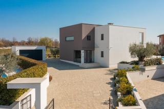 Villa Old Olive VIII by Vivi Rent - 2