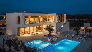 Villa Old Olive VIII by Vivi Rent - 0