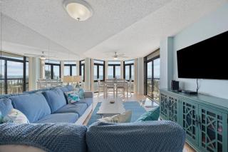 Beautiful & Modern Updated Oceanfront Condo for 10! Sedgefield North 103 - 0