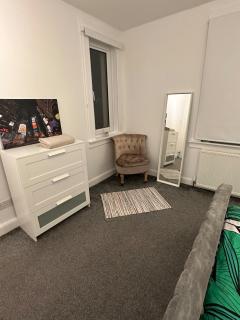 Glasgow 2 Bedroom Apartment Access To City Centre - 5
