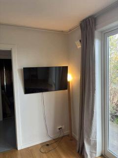 Apartment with private entrance free parking - 7