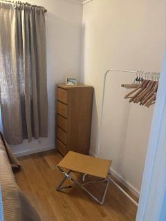 Apartment with private entrance free parking - 4