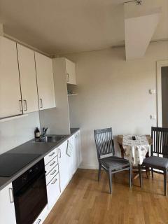 Apartment with private entrance free parking - 2