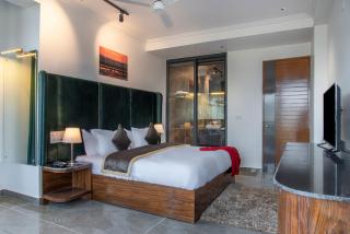 The Blakemore Kasaauli - 3