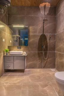 The Blakemore Kasaauli - 8