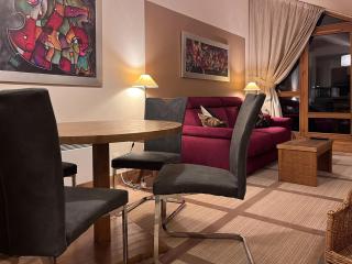 Beautiful one-bedroom apartment with fireplace and stunning views - 2