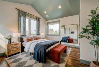 Stylish Seattle farmhouse plus Bonus suite and amazing views - 3