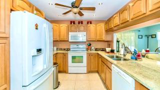 Boutique Stay - Near Beach, PSP4, Billiard or PingPong, Fire Pit, Private Yard - 5