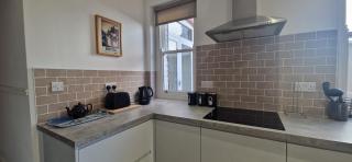 Restful Harbourside Apartment with Garden - 7