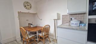 Restful Harbourside Apartment with Garden - 4