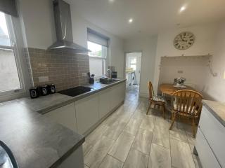 Restful Harbourside Apartment with Garden - 1