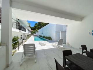 Apto Térreo com 2 quartos (ambos com ar split), sendo 1 suíte, internet privativa 300MBPS, no Residencial Vila Regina, condominio com piscina e área gourmet bem próximo a praia de Taperapuã - 5