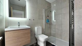 Stylish 4-Bedroom Townhouse with Private Rooftop Terrace - 8