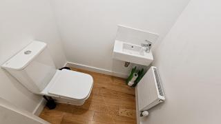 Stylish 4-Bedroom Townhouse with Private Rooftop Terrace - 5