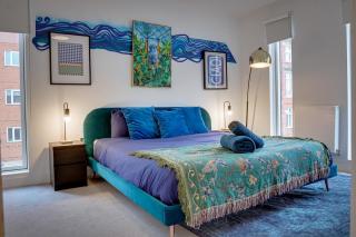 Stylish 4-Bedroom Townhouse with Private Rooftop Terrace - 2