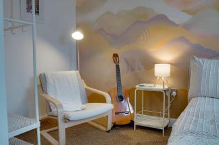 Stylish 4-Bedroom Townhouse with Private Rooftop Terrace - 1