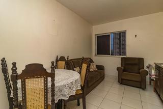 Apartamento ventilado e acolhedor - 8