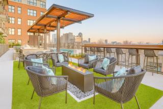 Cozy, chic deep Ellum apartment! - 2