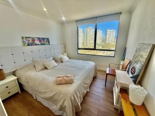 Spacious Apartment, Beautiful Decor and Ocean View - 2