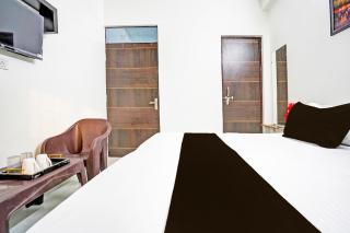 Hotel O Rooftop Castle - 1