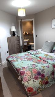 Cozy 2- bed Apartment in the City Centre - 9