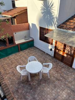 del Besugo, Dúplex Céntrico en Pinamar, parrila, patio, cochera, 2 ambientes - 3