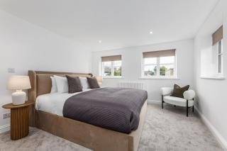 Brand New, Interior Designed House with Terrace - 7