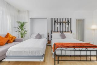 Lakeside Hideaway - Lakefront & Central - 4