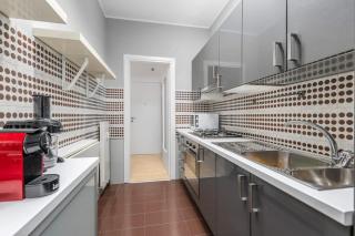 Lakeside Hideaway - Lakefront & Central - 3