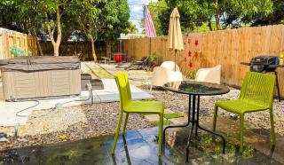 After Hours - Wilton Drive and Jacuzzi - 8