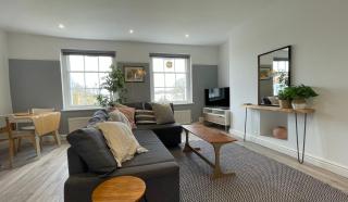 Cheltenham Townhouse - 4 Flats for Groups of 15 - 9