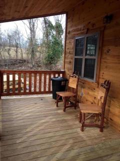 Rustic Family-Friendly Accommodation with Jacuzzi near Huntington, West Virginia - 3