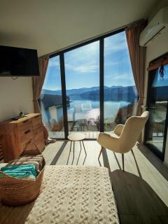 Moon Lake Bicaz - Casa Oia - 8