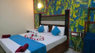 Sigiri Close-up View Guest - 5