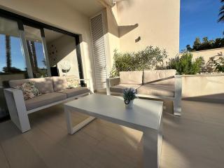 Luxury 2 bed apartment in Las Colinas - 2