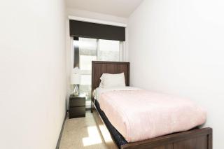 Lovely 3BR Apt With Balcony And Rooftop Pool Plus Views - 1