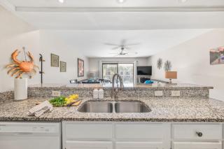 3BRPoolside Condo Near Beach - 2