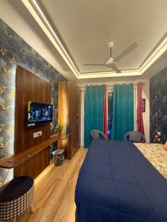 Luxurious kaverii - 0