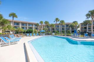 3BRPoolside Condo Near Beach - 7