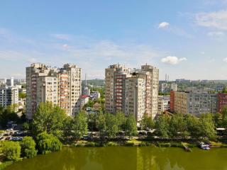Sunrise House by Lake & Nature - 8