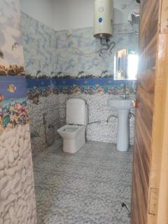 lake and woods - nakuchiyatal - 2