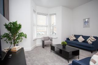 Vacant Nests The Tynemouth 3BR WiFi - 2