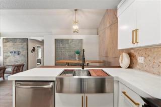 Modern-Urban- Retreat 3BR Near Airport, Downtown - 4