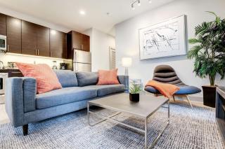 1BR Stylish Apartment With Rooftop Deck & Pool - 4