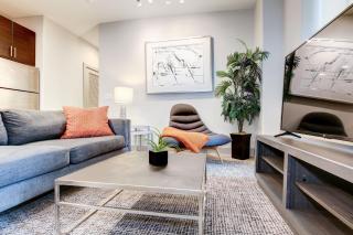 1BR Stylish Apartment With Rooftop Deck & Pool - 1