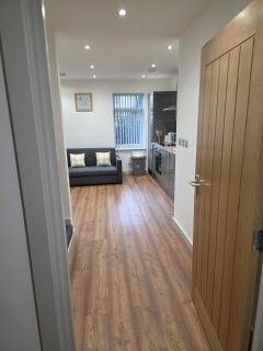 Central Kidderminster Studio Flat 4 - 3