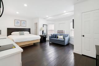 Lodgyy Cozy Apartments Near Downtown - 8